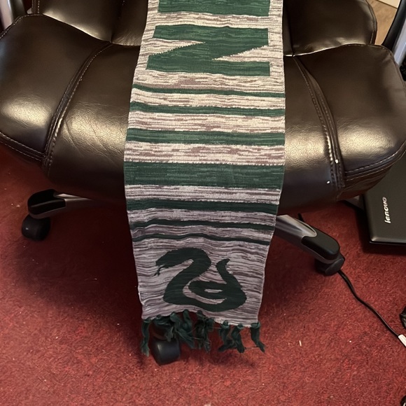 Slytherin Scarf - Picture 4 of 5
